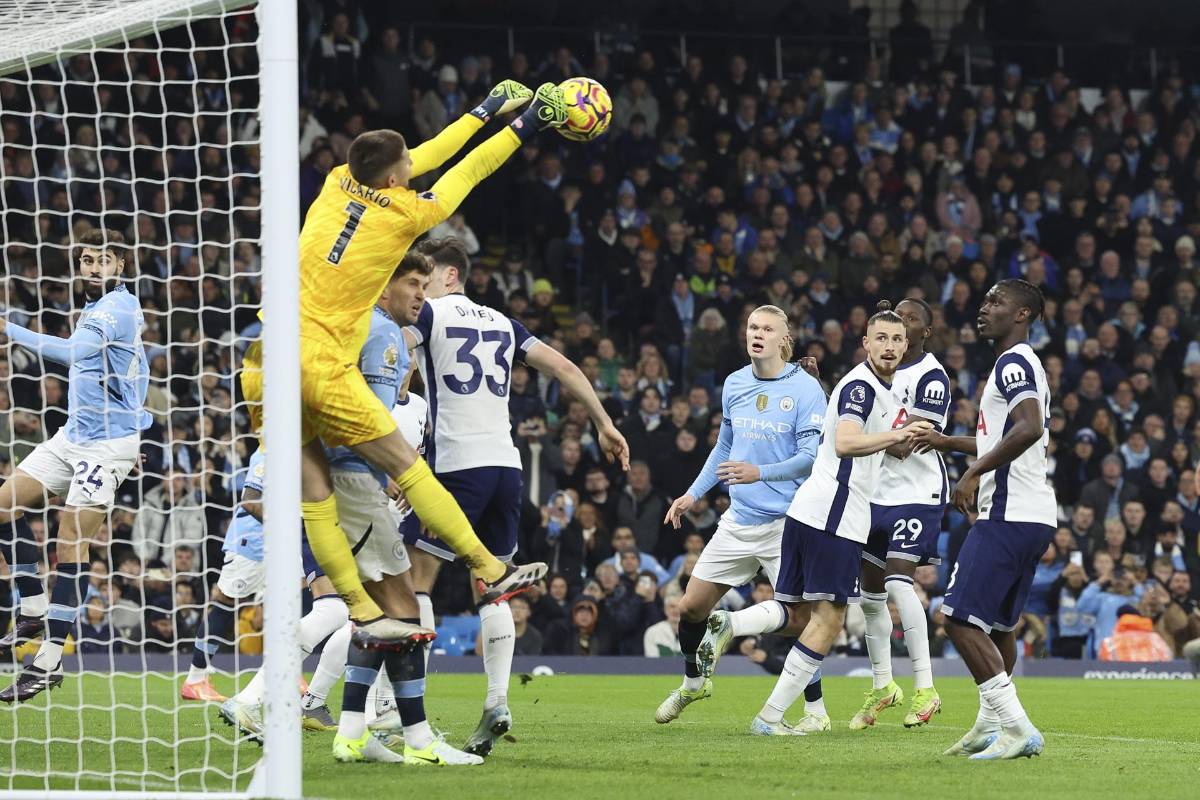 Jugó 60 minutos con el tobillo roto y fue figura ante el City: “Estoy decepcionado por no poder ayudar por un tiempo...”