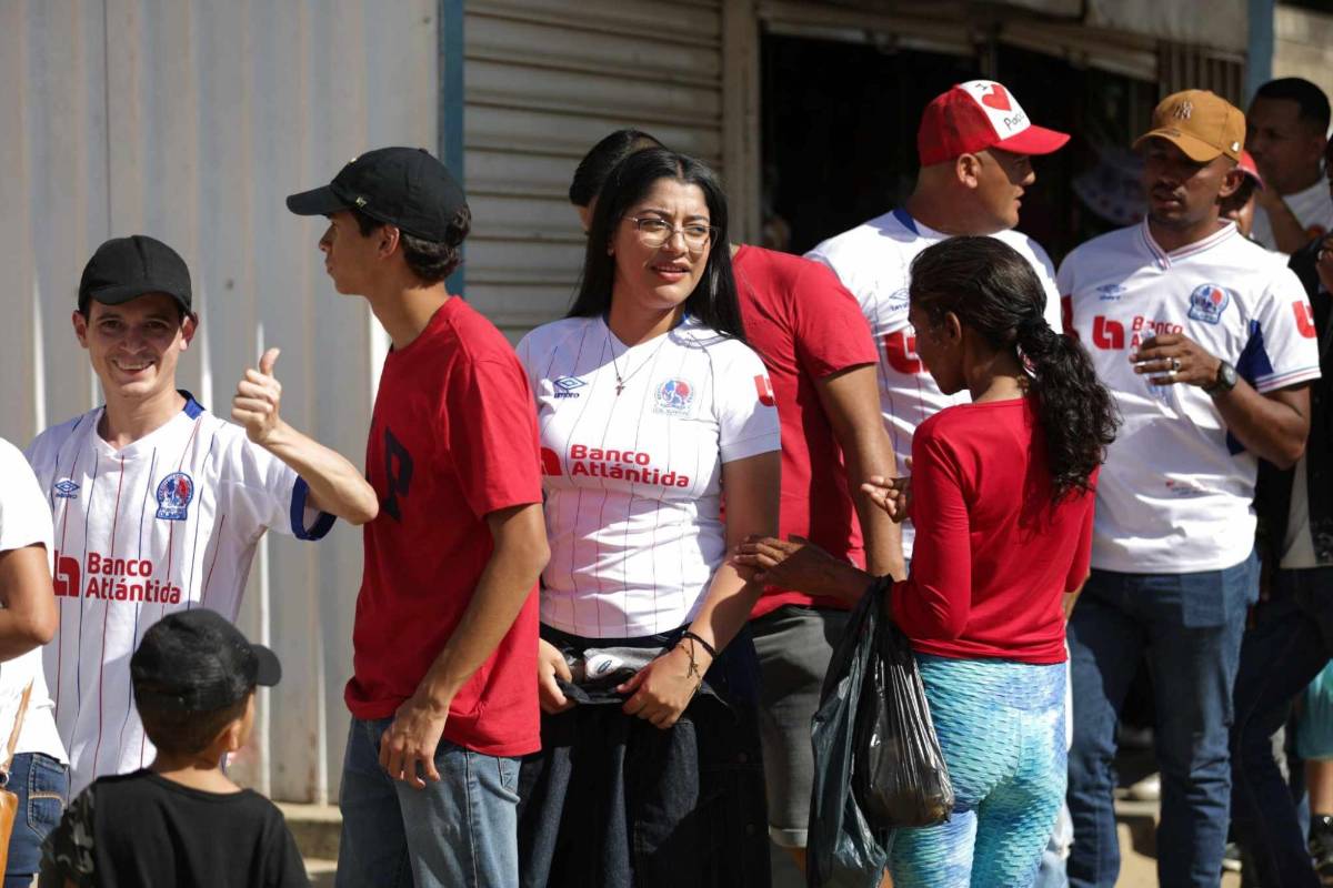 Locura por Olimpia en Danlí: nadie se quiso perder la visita del león y llegaron en familias; así respondieron los jugadores
