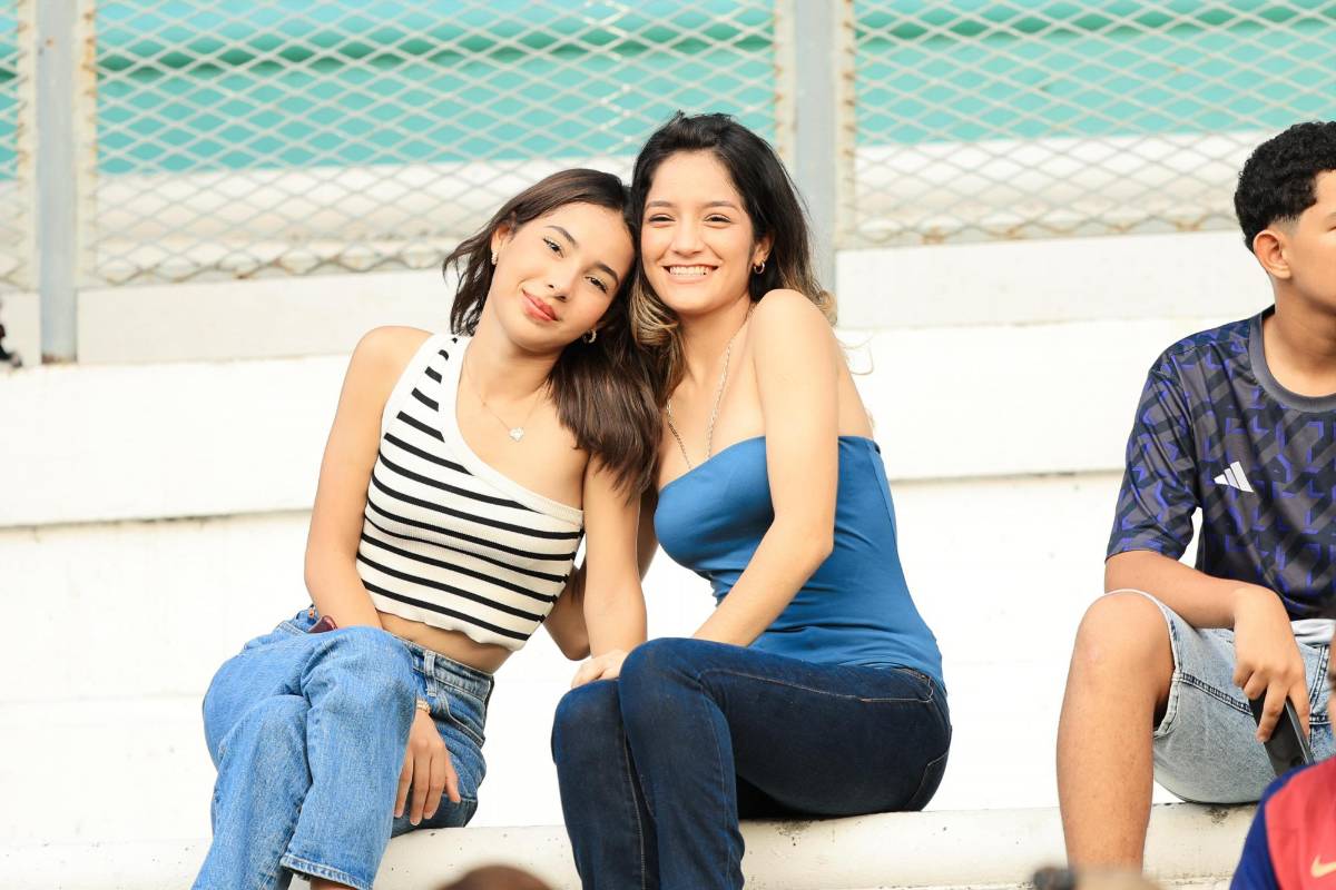 ¡Milagro Flores, de infarto! La Queso tiene a su jugador favorito en el juego de tiktokers entre Honduras y Brasil y ¿Quién es la hermosa de lentes?