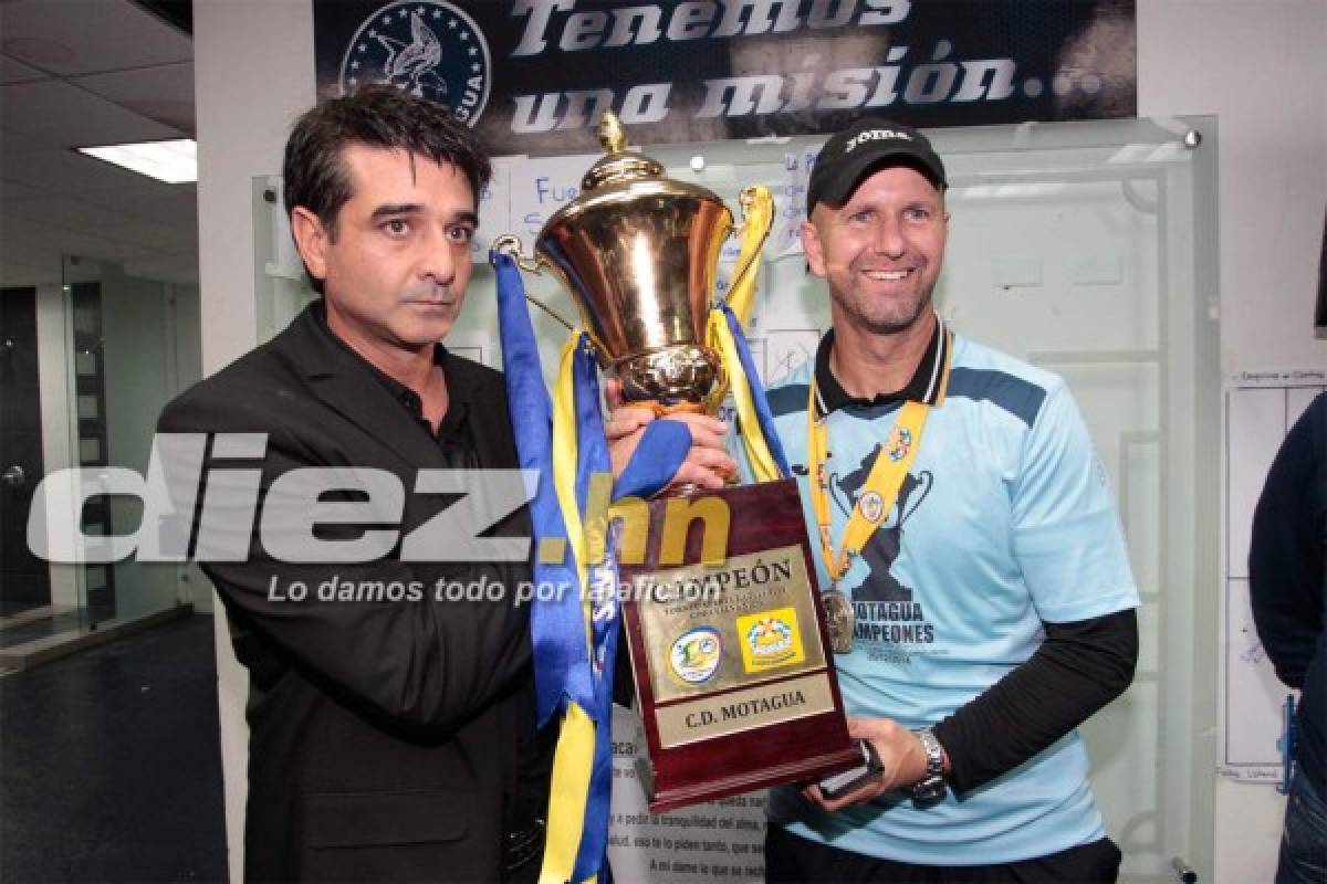 Así celebró Motagua en su camerino