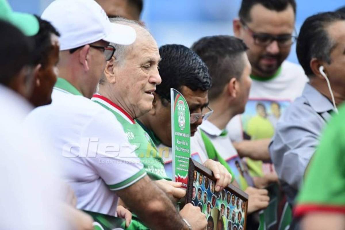 En fotos: Chelato Uclés se emociona en lindo homenaje que le realizó Marathón  