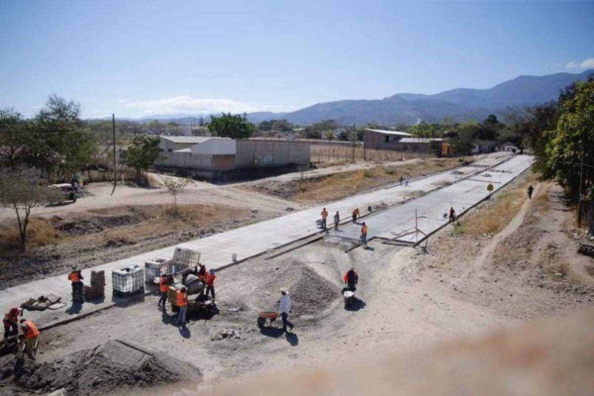 Estadio abandonado Roberto Suazo Córdova en La Paz recibe espectacular remodelación