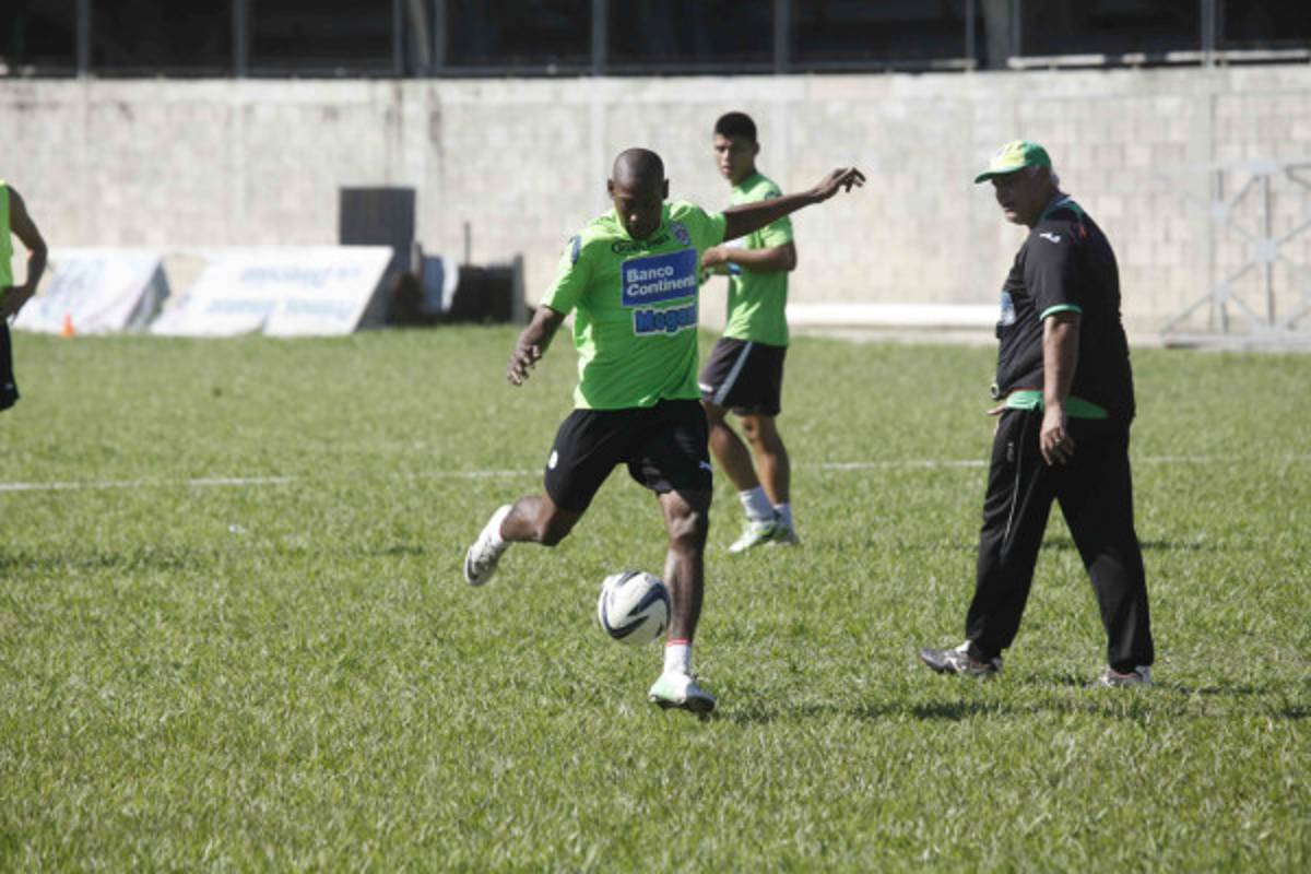 Mitchel Brown: 'Hay que llegar y responder, prometo sacrificio”