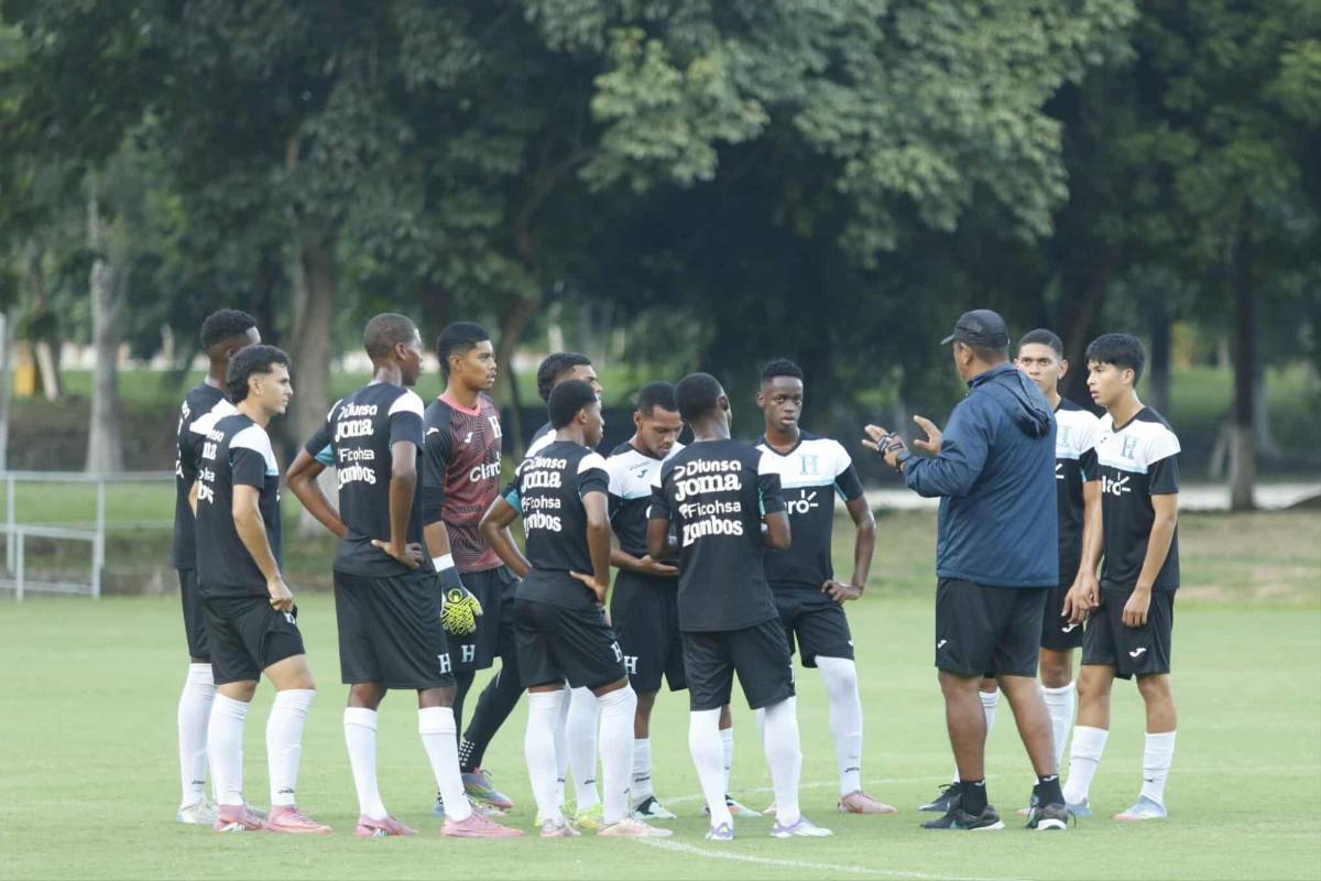 La Sub 17 de Honduras afinó detalles para viajar a Qatar: La exfigura de la 'H' que llegó a hablar con Luis Suazo y los niños pidiendo autógrafos