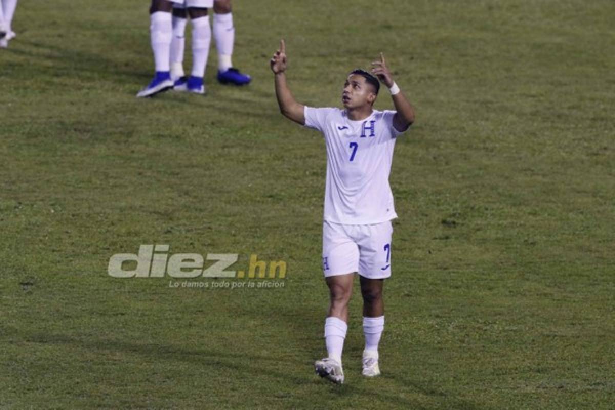 Roger Espinoza nos revela su 11 histórico de la Selección de Honduras