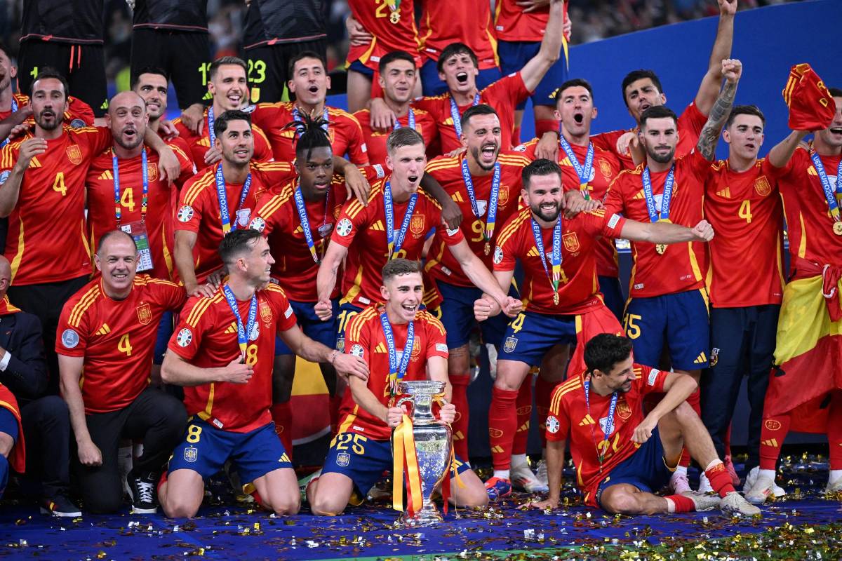 Leyenda en España: el único jugador en la historia en ganar dos Eurocopas, una Copa del Mundo y una Liga de Naciones