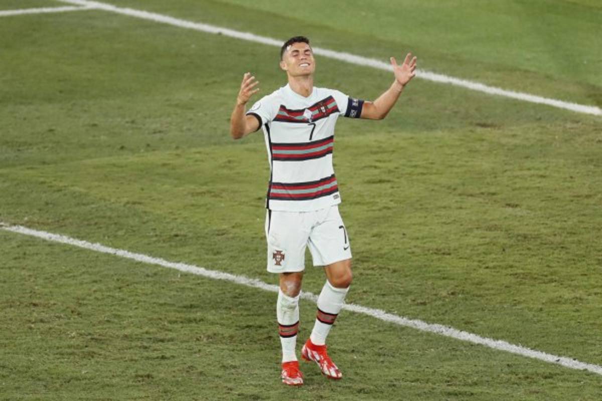 El adiós de CR7: Abrazo con Lukaku y crack del Real Madrid, rostro de indignación y el arrojo del brazalete