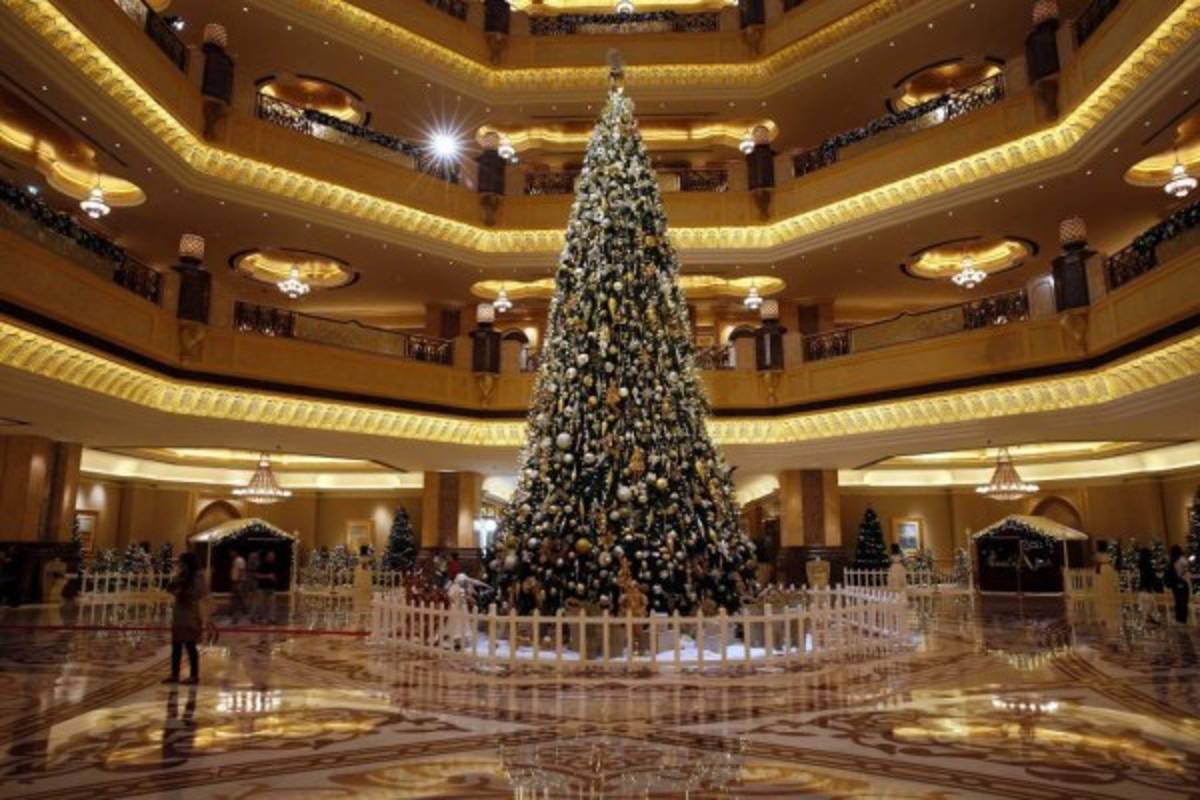 Estadio de última 'generación' y un hotel de lujo rodean al Real Madrid en Abu Dhabi