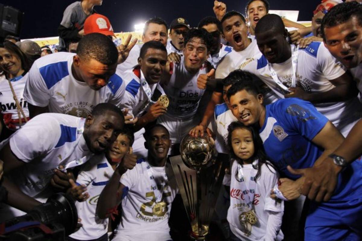 ¡EL REY DE COPAS! Las imágenes históricas del Olimpia, que hoy celebra 105 años