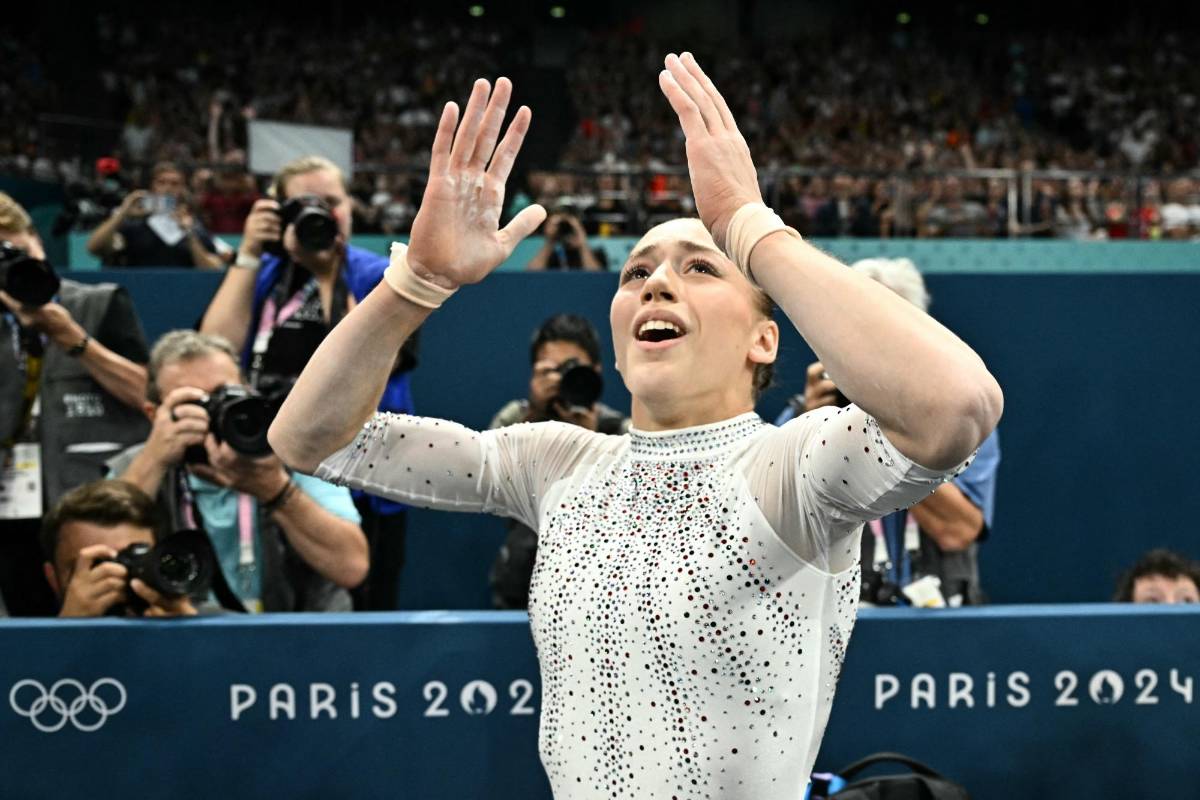 Hizo historia en París 2024: su país la rechazó y terminó ganando el oro con otra nación en Juegos Olímpicos
