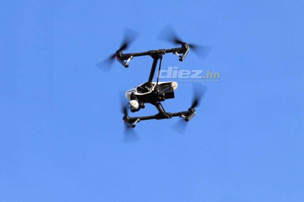 No viste en TV: Pelea en las gradas y la entrada de Bodden a Walter Martínez