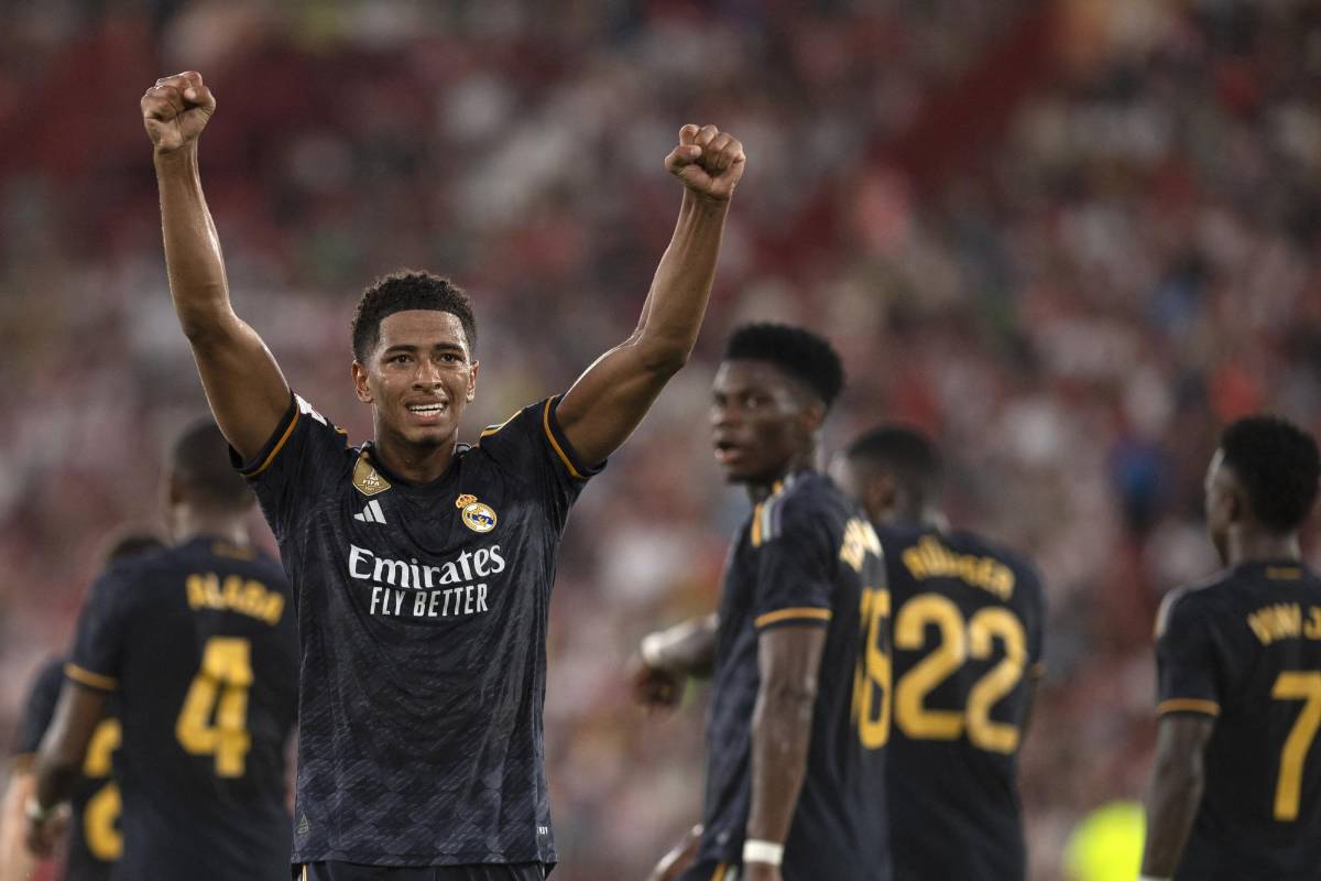 ¿Por qué Bellingham usa las medias rotas? El secreto que hay detrás de todo esto de la figura del Real Madrid