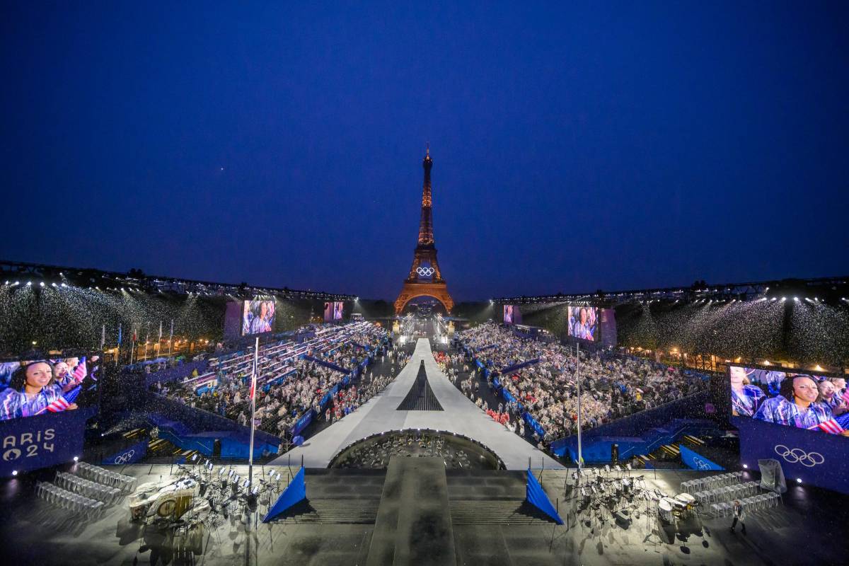 Las mejores imágenes de la ceremonia inaugural de París 2024 en el río Sena; muchos famosos y Lady Gaga deslumbra