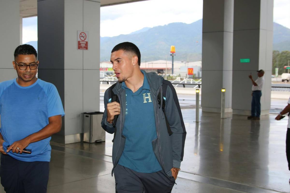 El relax de Kervin y Dereck, la duda de Molina y rostros serios: así viajó Honduras a Jamaica