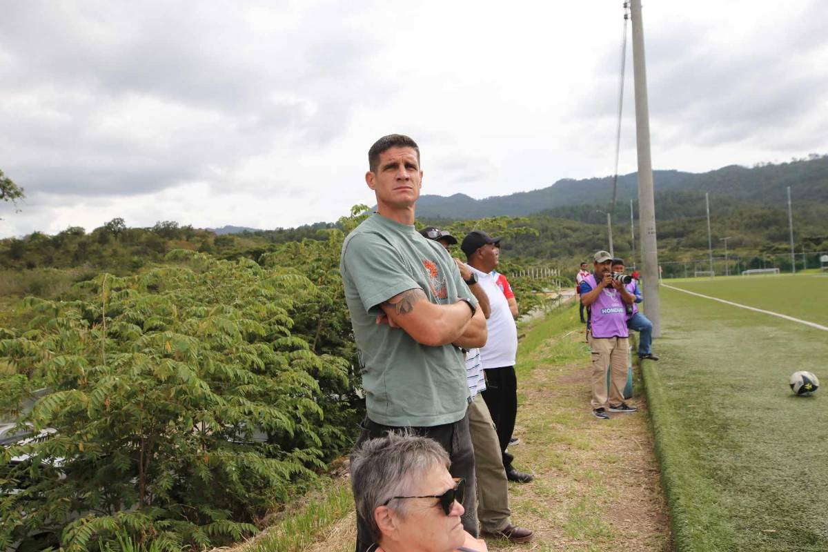 Dedicación a Demetri Gordon, sorpresas y festejos en la gran final de reservas Olimpia vs Motagua en Honduras