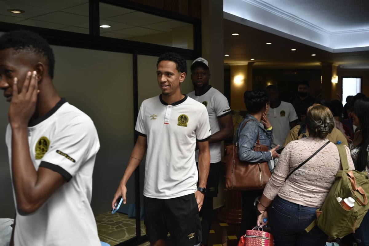 ¡Locura! La copa de Liga Concacaf causa furor en aficionados del Olimpia en San Pedro Sula