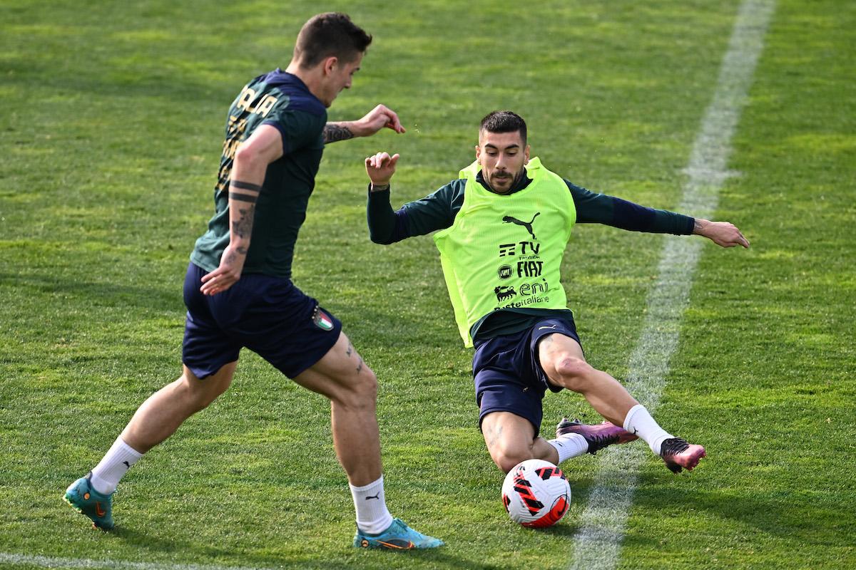 Lío en la selección italiana por un triángulo amoroso: dos futbolistas y la famosa influencer