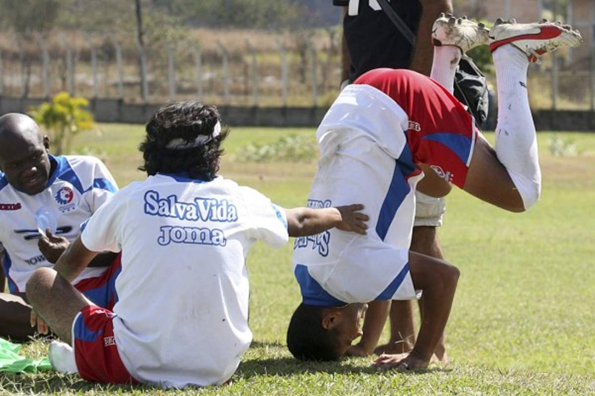 El álbum de Wilmer Velásquez, el 'Matador' y máximo goleador de la Liga Nacional