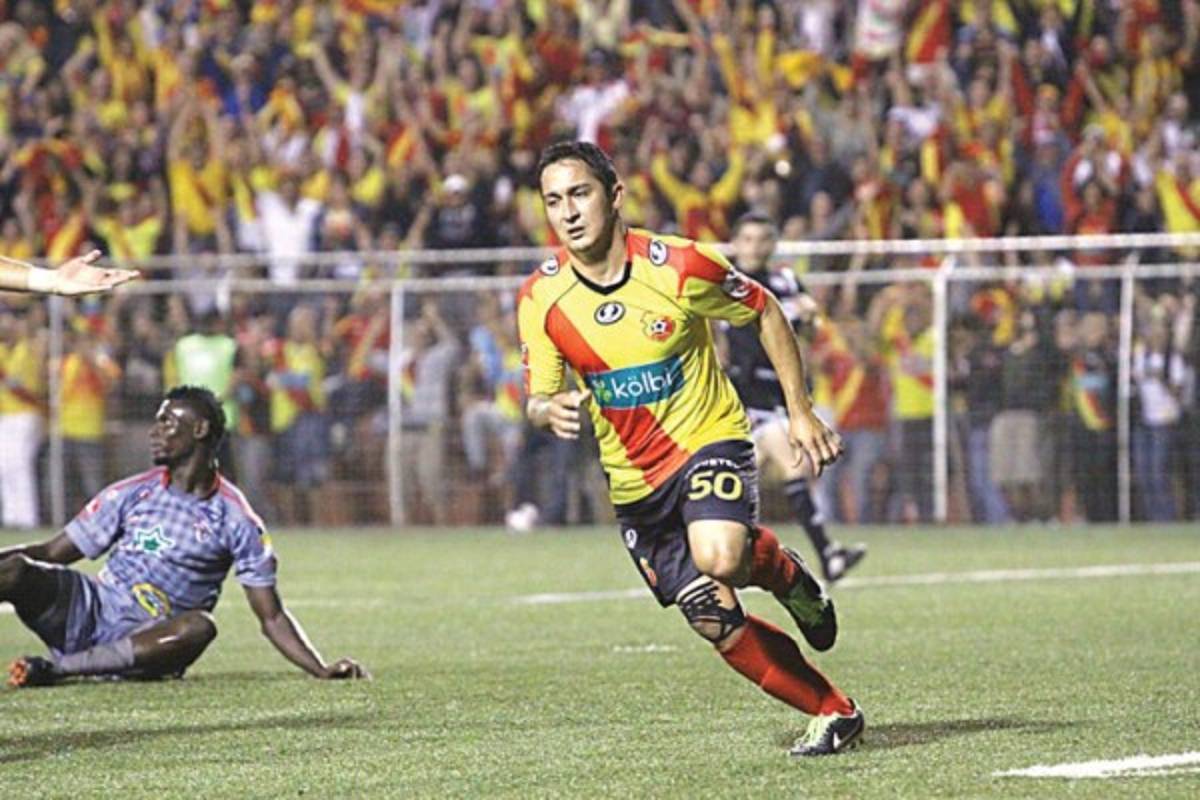 Fichajes Centroamérica: Tres guatemaltecos a Europa, el futuro de Bryan Ruiz y Saprissa suma más bajas