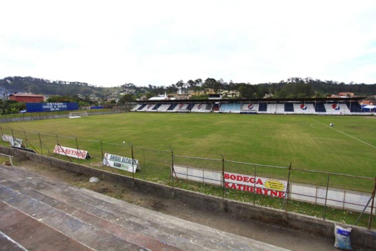 Estadio Sergio Reyes en Santa Rosa de Copán queda destruido tras un evento