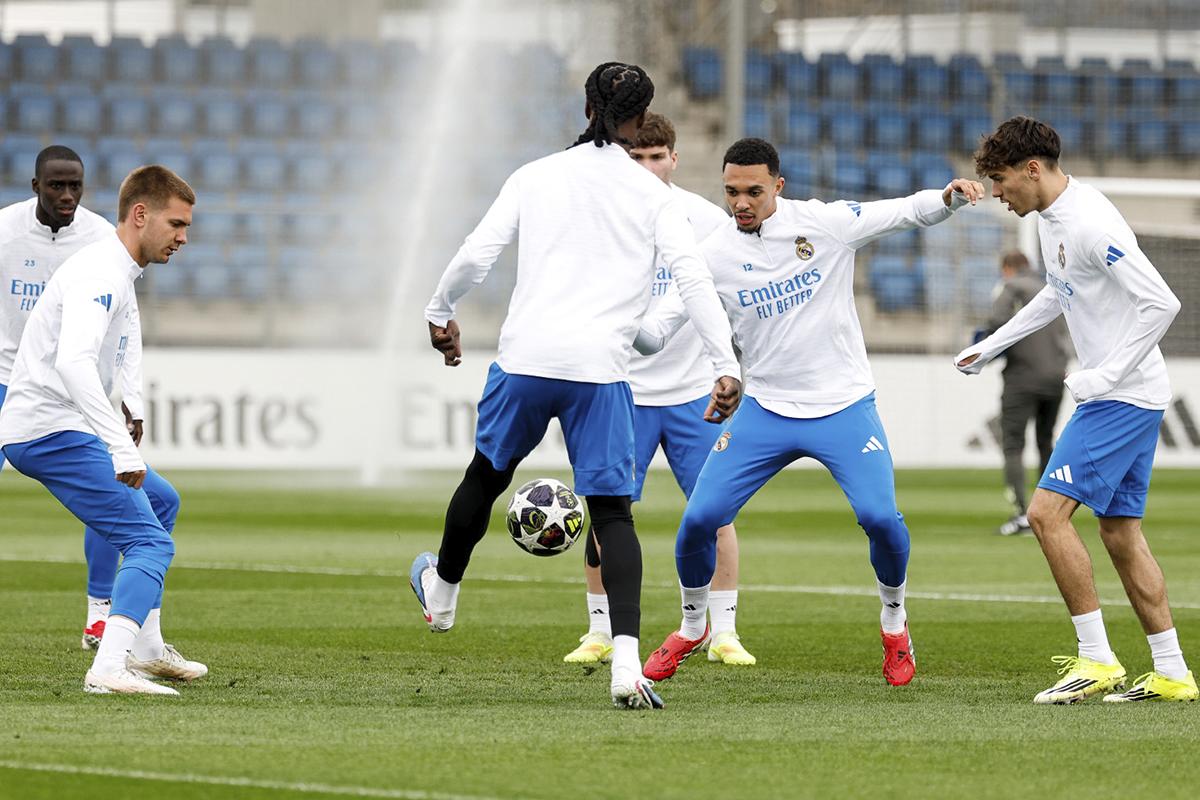 Camavinga, Mastantuono y Huijsen podrán estar para el partido de Champions League.