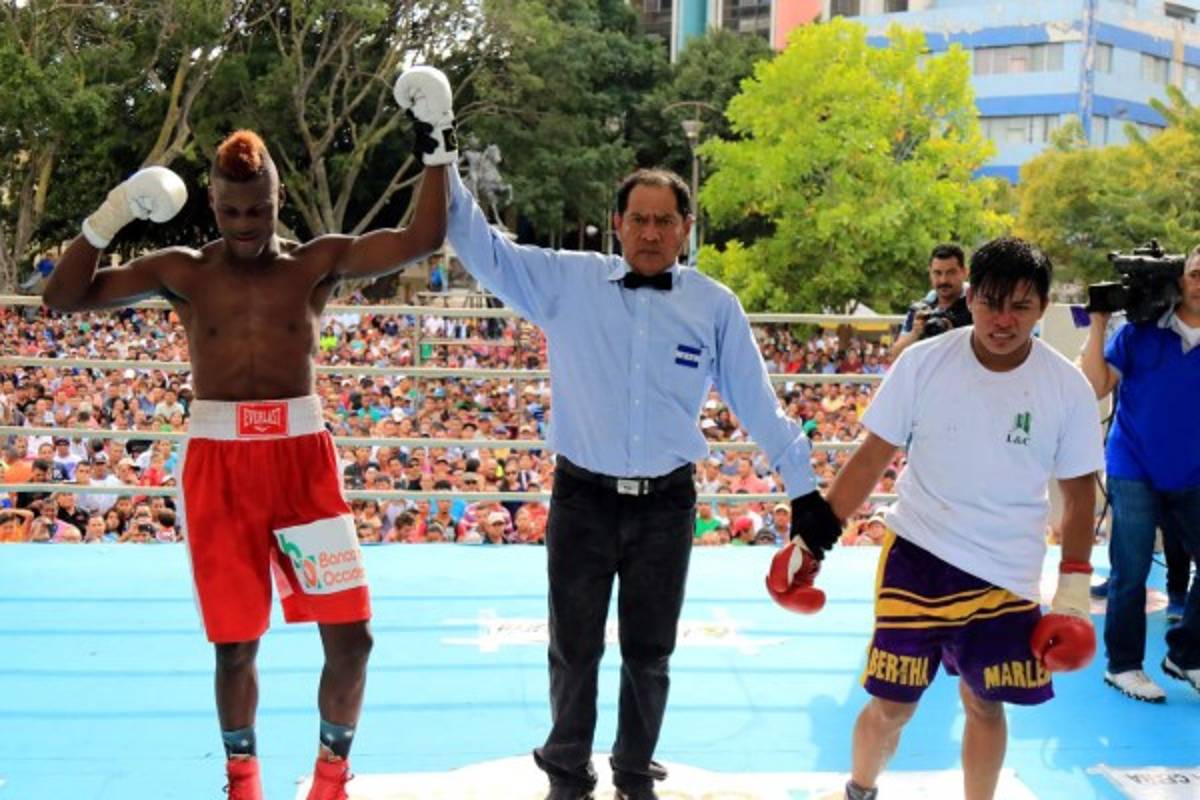 Espectacular ambiente en Tegucigalpa por la pelea del hondureño 'Pupita' Güity