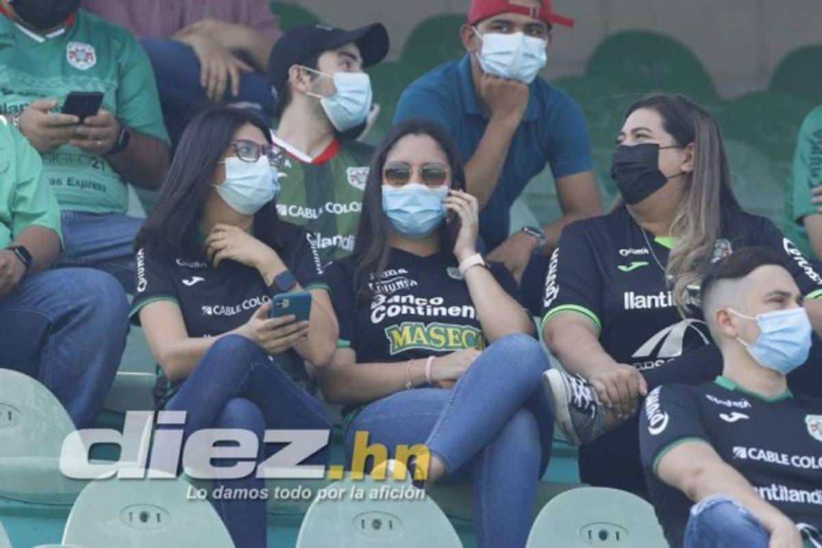 La foto de la celebración 'íntima' en el Yankel: lo que no viste en TV en el triunfo del Vida ante Marathón