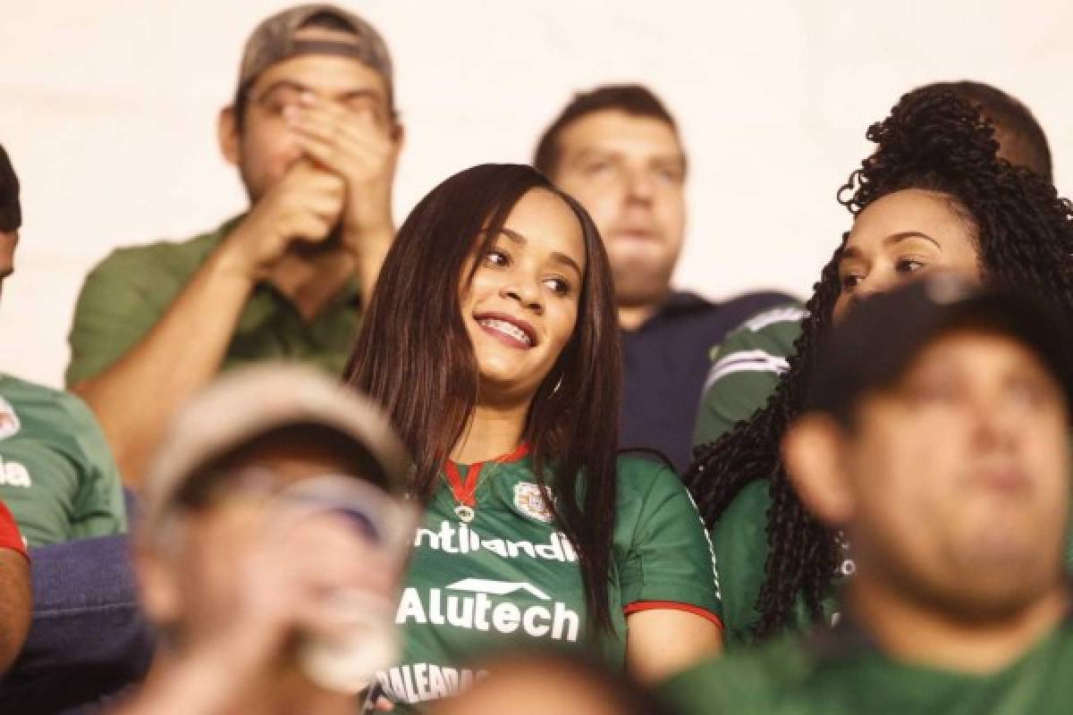 Bellas chicas y gratas sensaciones: ambientazo en el Marathón vs Santos Laguna