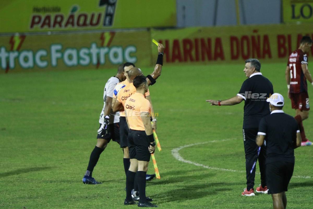 No viste en TV: El debut de Lavallén con Olimpia, hermosas chicas y el “diluvio” en Puerto Cortés