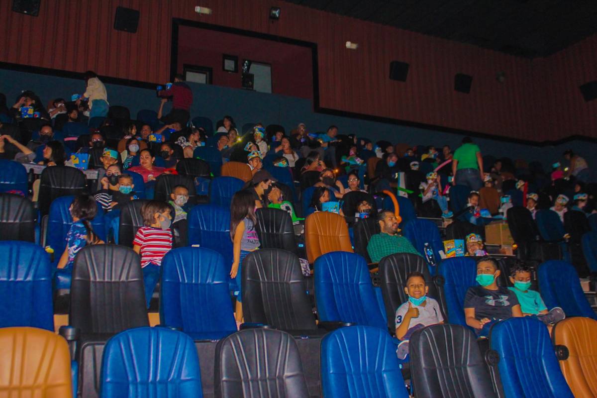 ¡Los pequeños la pasaron genial y disfrutaron de muchas actividades y regalos en la premier de ‘Lightyear’!