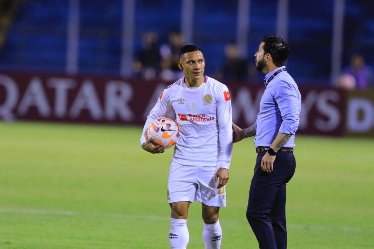 Se olvidó de su lesión y se fue al estadio, lo que Maylor y José García andaban en el pelo y nadie se dio cuenta y ¿con quién celebró Benguché?