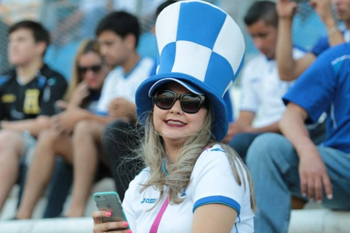 La belleza hondureña que se hizo presente en el estadio Olímpico