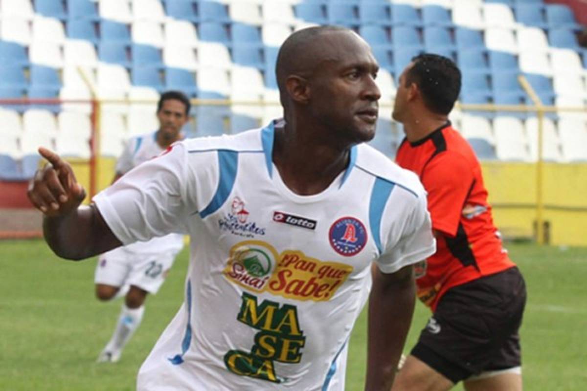 El Salvador: El jamaiquino Sean Fraser es nuevo jugador de Águila