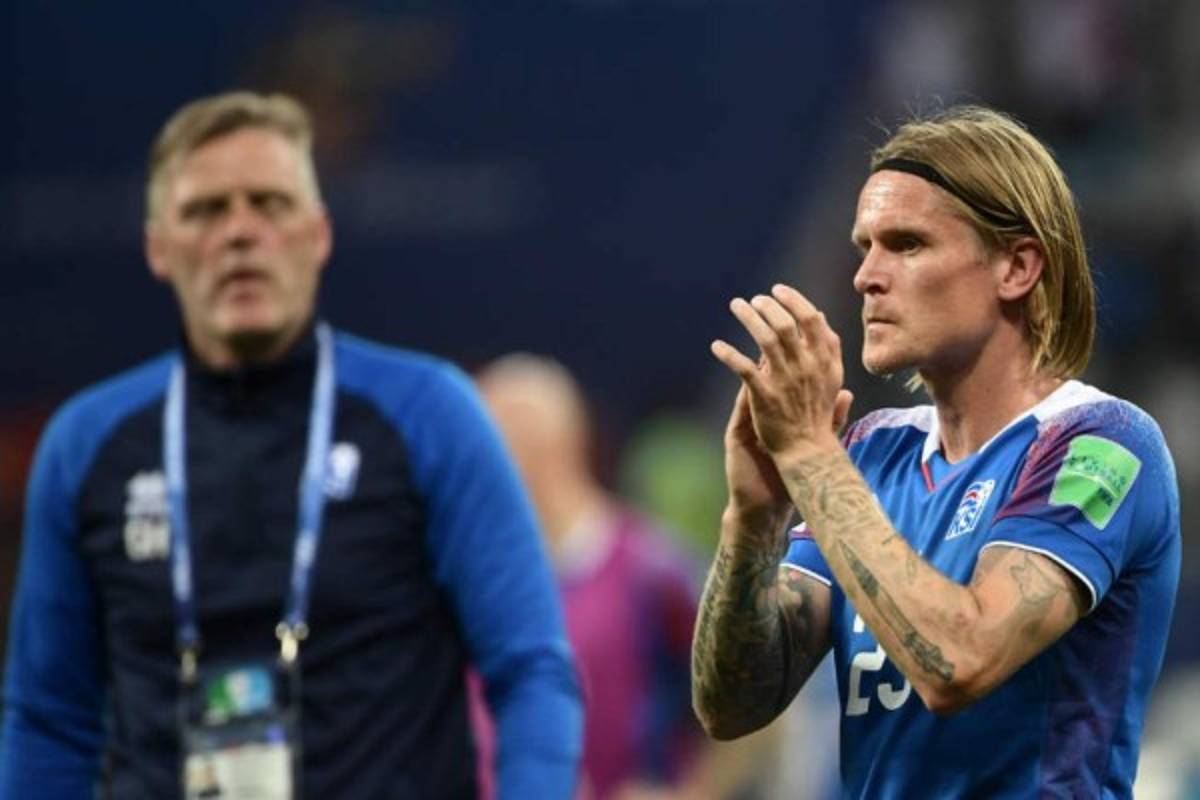 CURIOSAS: El jugador de Islandia que recibió consuelo de su esposa y la celebración nigeriana