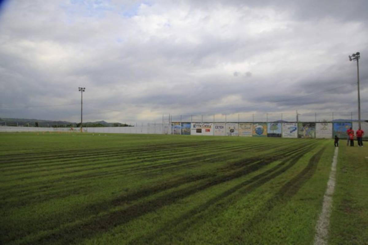 Así son las canchas donde se juega el Ascenso en el norte de Honduras