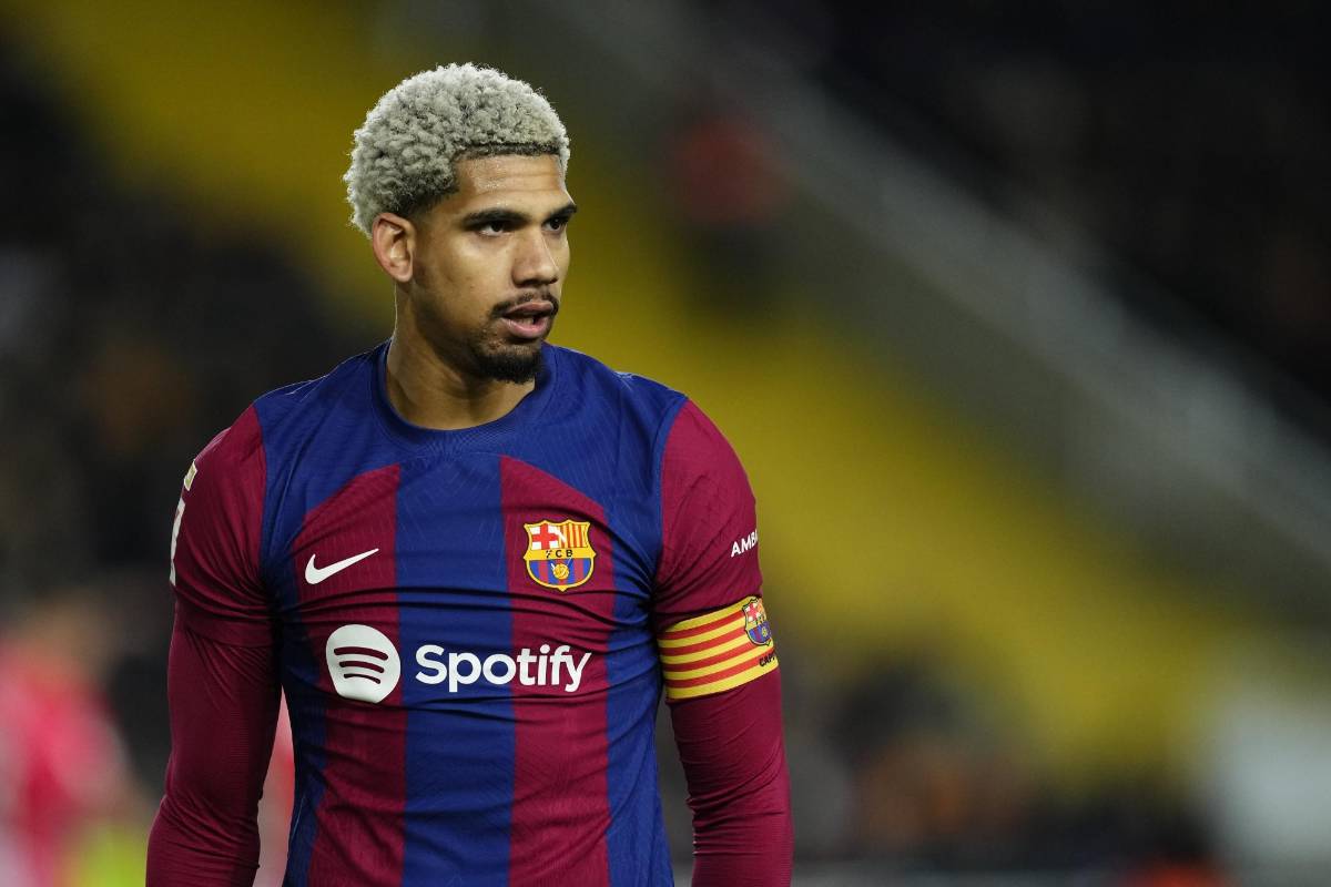 Guardiola elige al relevo de De Bruyne y este club llamó a James Rodríguez; PSG suelta la ‘bomba’ y Joao Félix es noticia