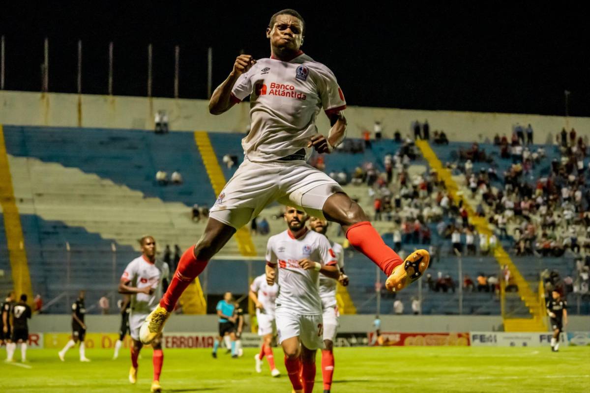 Pedro Troglio confirma el 11 y no cuenta con este jugador: Así será la alineación de Olimpia ante Municipal en la Liga Concacaf