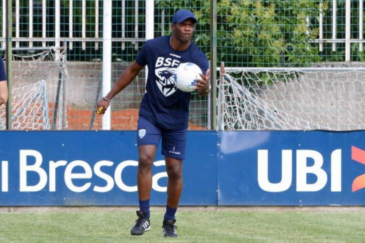 En fotos: Míster David Suazo y su primer entrenamiento con el Brescia de Italia