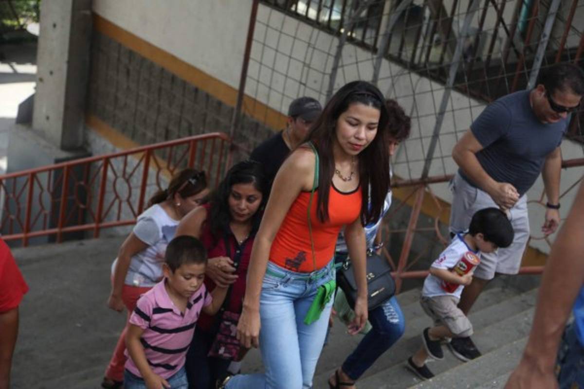 ¡Espectacular ambiente en el Olímpico por la final de Ascenso en Honduras!