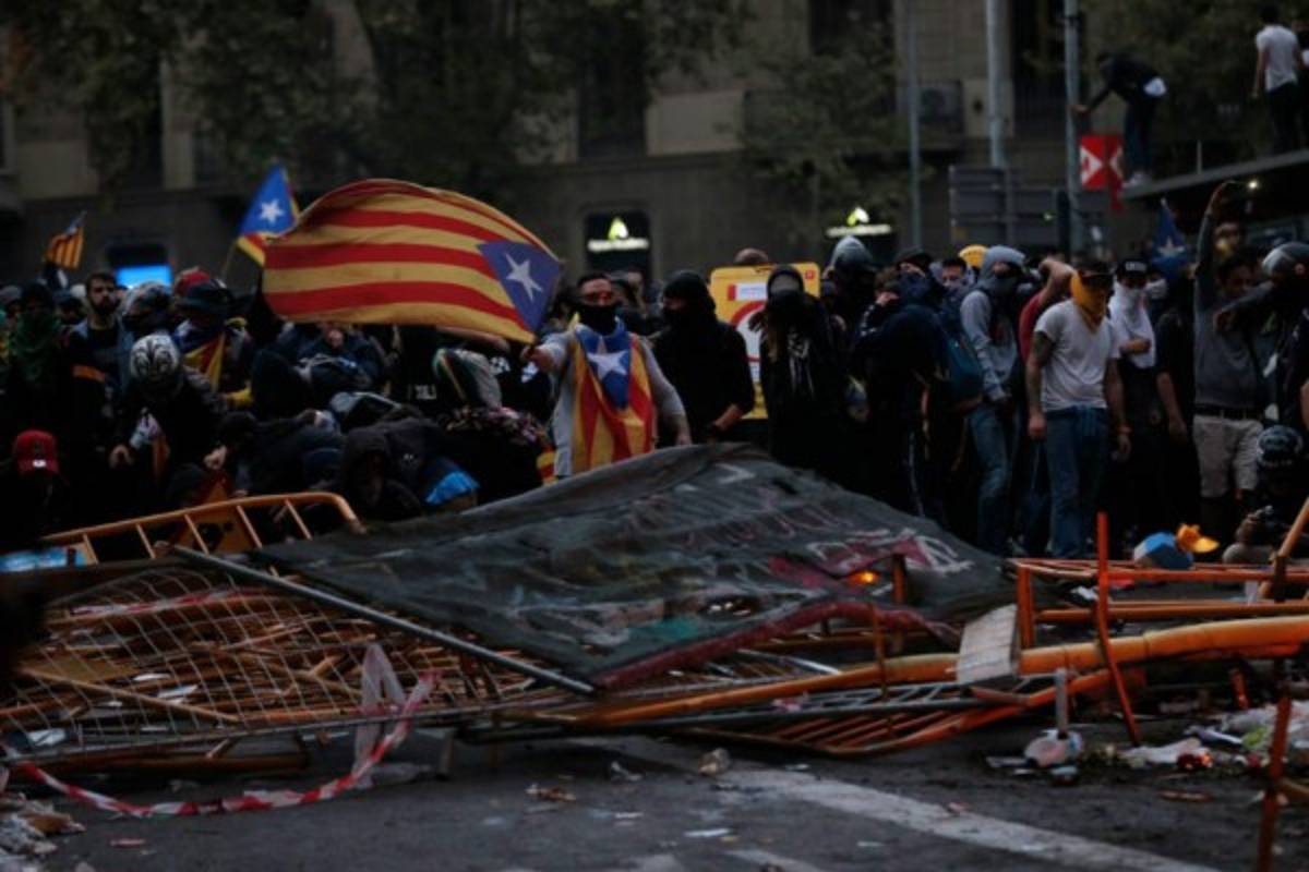 La noche violenta que hubo en Barcelona: Más de 180 heridos por protestas independentistas