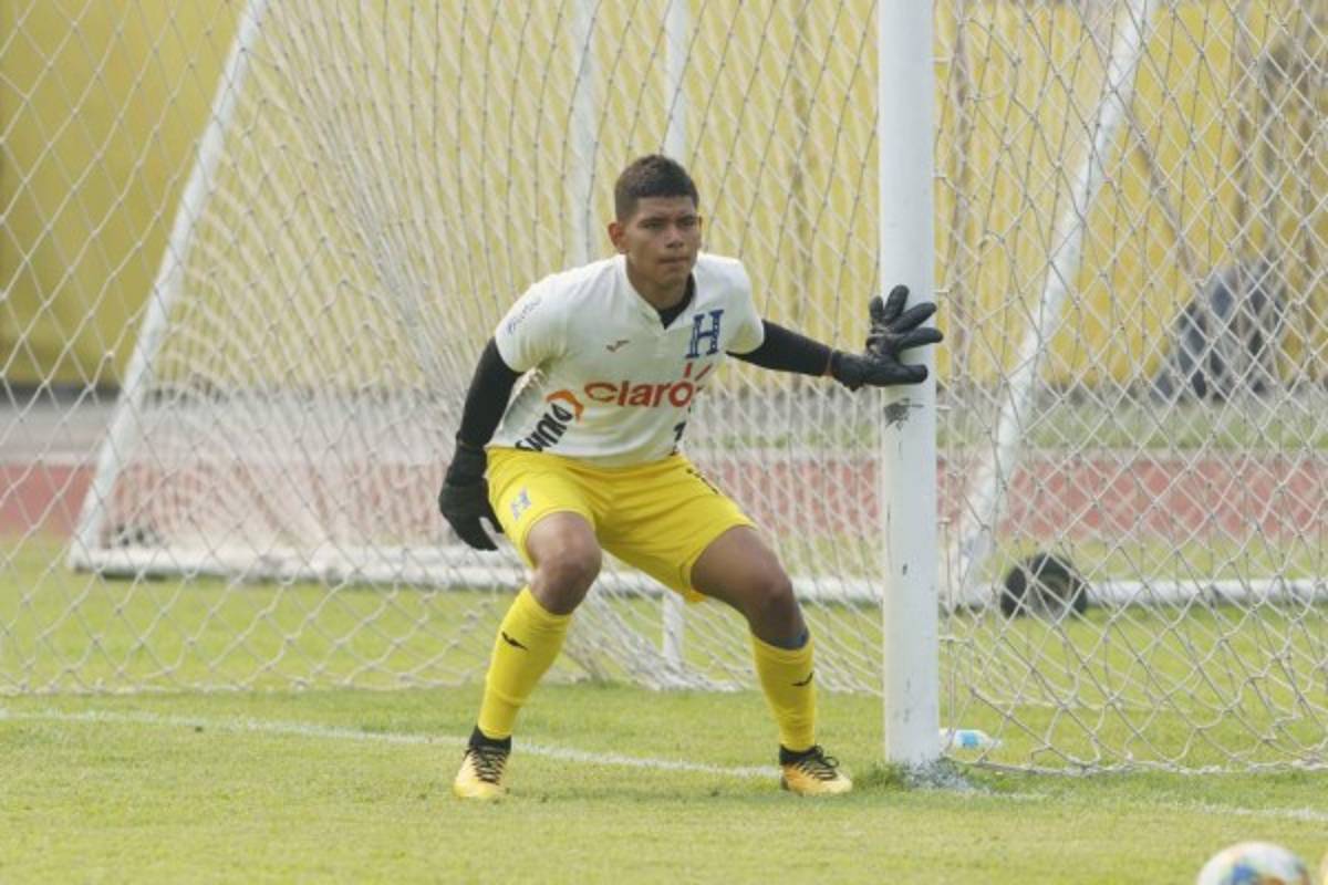 Mercado: Otra baja en Olimpia, legionario entrena con Minas y de México llegaría sustituto de Costly