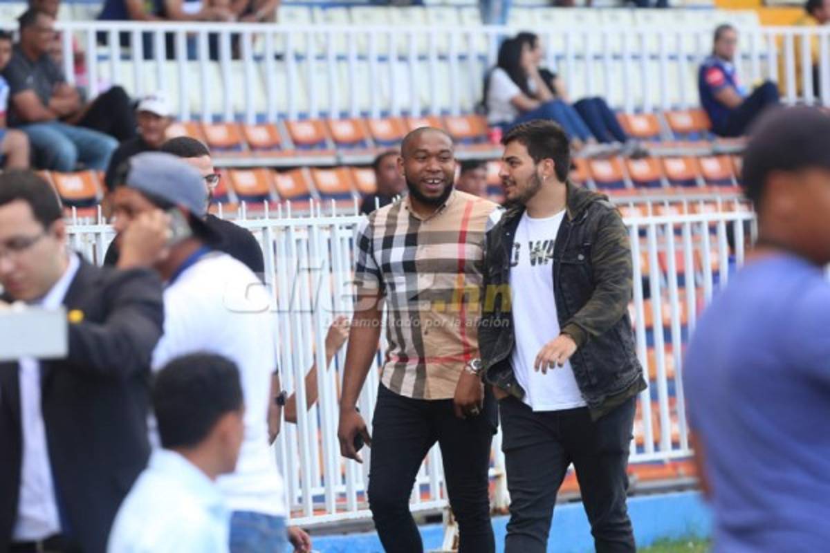 NO VISTE EN TV: Wilson Palacios, ambientazo y un herido en las gradas