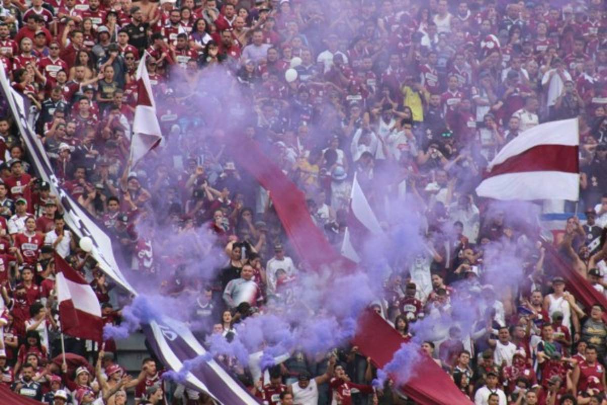 ¡Ambientazo! El estadio Ricardo Saprissa lució sus mejores galas para la final costarricense