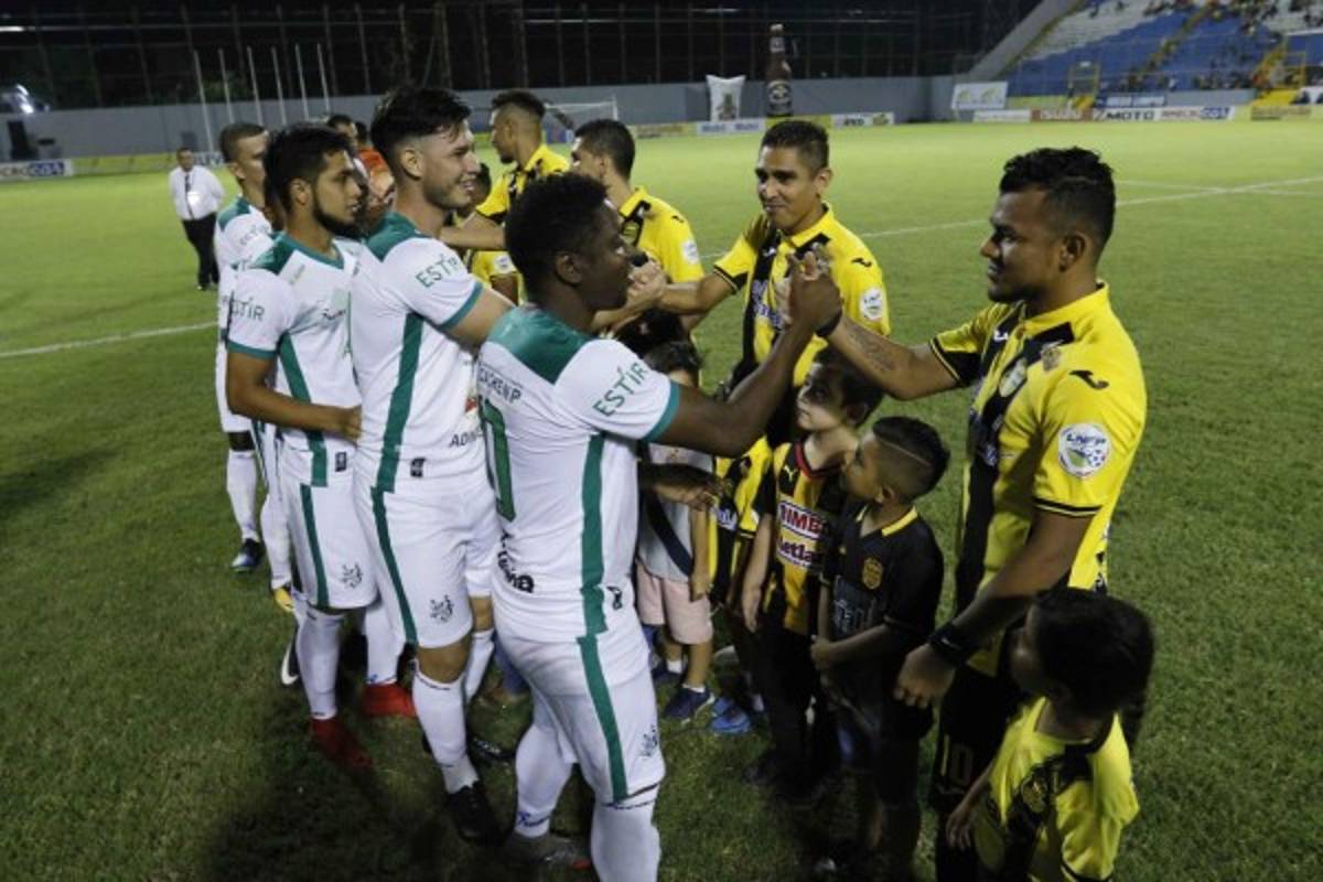 NO SE VIO: La emoción del 'Tato', el gesto del Chino y la bella chica