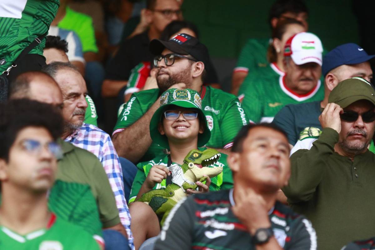 Bellas chicas del Marathón enamoran en el Morazán y la estrella que estará en palco