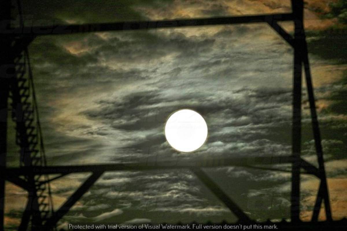 FOTOS: Real España prepara el choque contra Olimpia bajo la luna llena