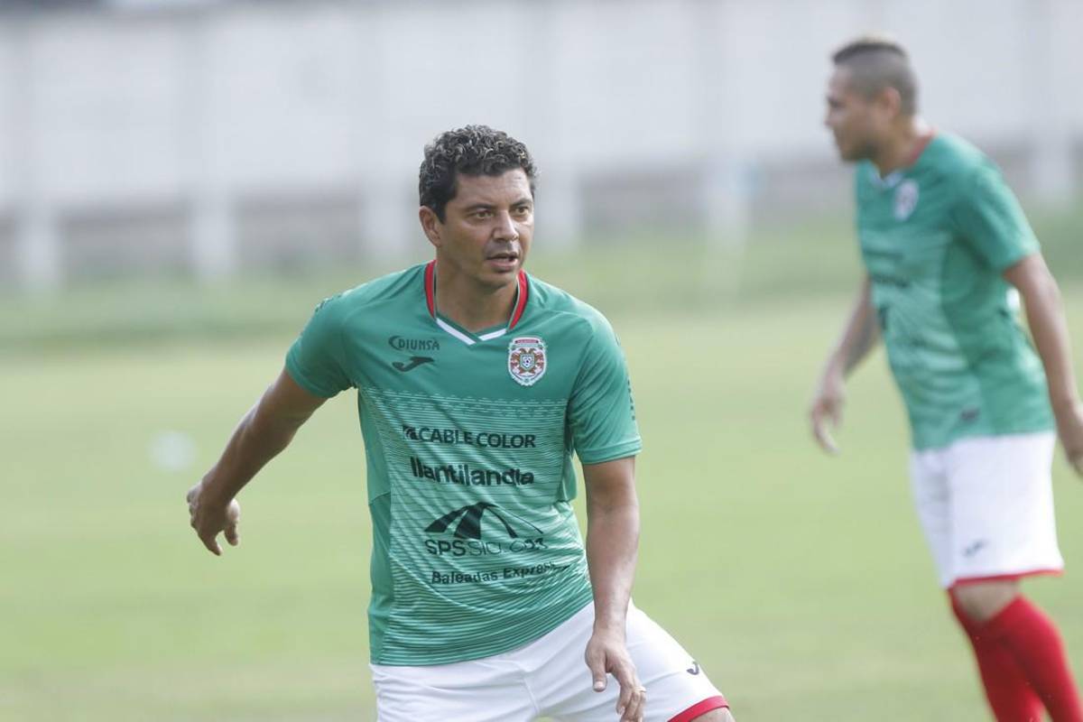 ‘Camello’ Delgado llegó a 500 partidos en Liga Nacional de Honduras y amenaza a tres históricos: La lista actualizada