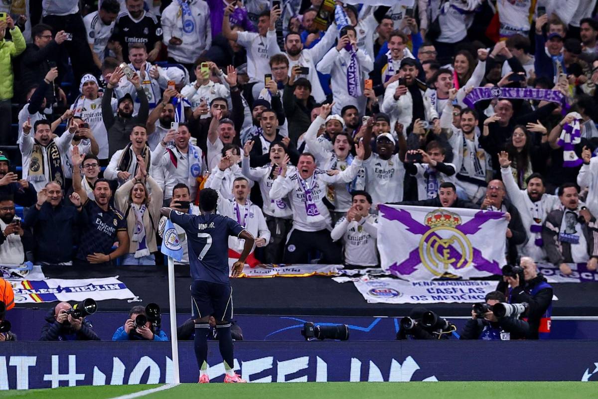 Vio la roja por primera vez, la burla de Vinicius al City y lo que ocurrió con Courtois; así fue la vuelta de Mbappé