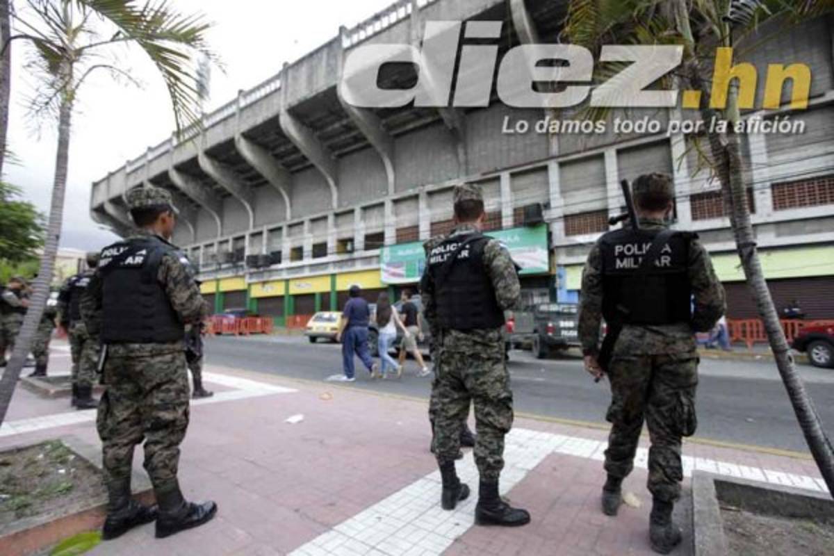 Las mejores imágenes de ambiente Real España-Olimpia.