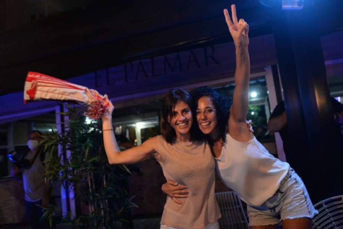 Llanto por un lado y alegría por otro: Lo que no viste de la celebración del Sevilla en la UEFA Europa League